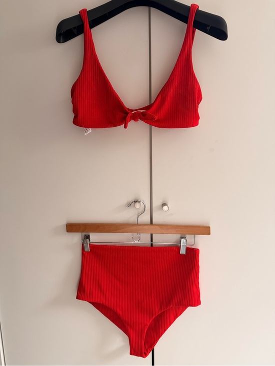 Mara Hoffman Other - Mara Hoffman Scarlet Ribbed Tie-Front Bandeau Bikini Set